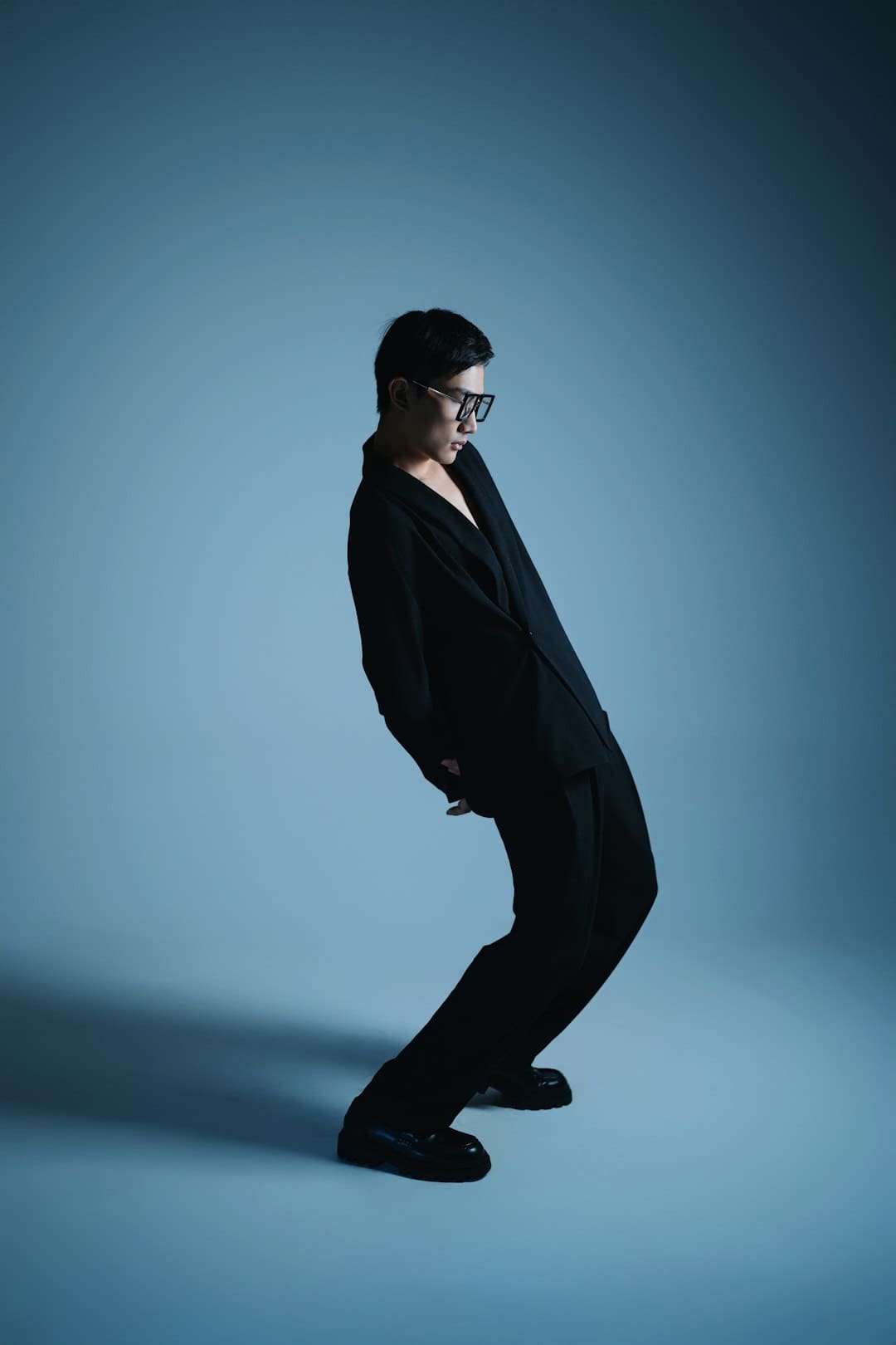 IVE将于今天(25日)下午6时发布第四张迷你专辑《IVE SECRET》